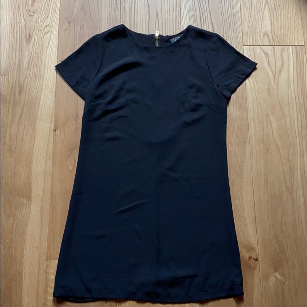 Lulu’s mini black dress